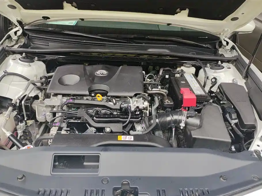 Toyota Camry 2019 — фото 10