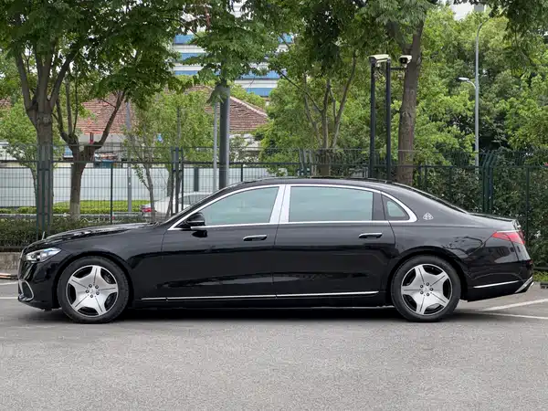 Mercedes-Benz Maybach S-Class 2023