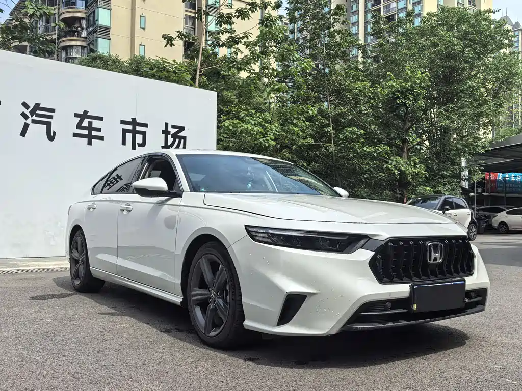 Honda Inspire 2025 — фото 3