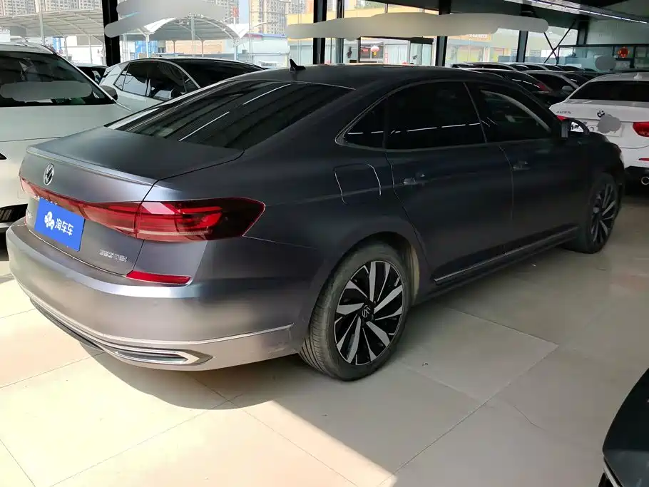 Volkswagen Passat 2023