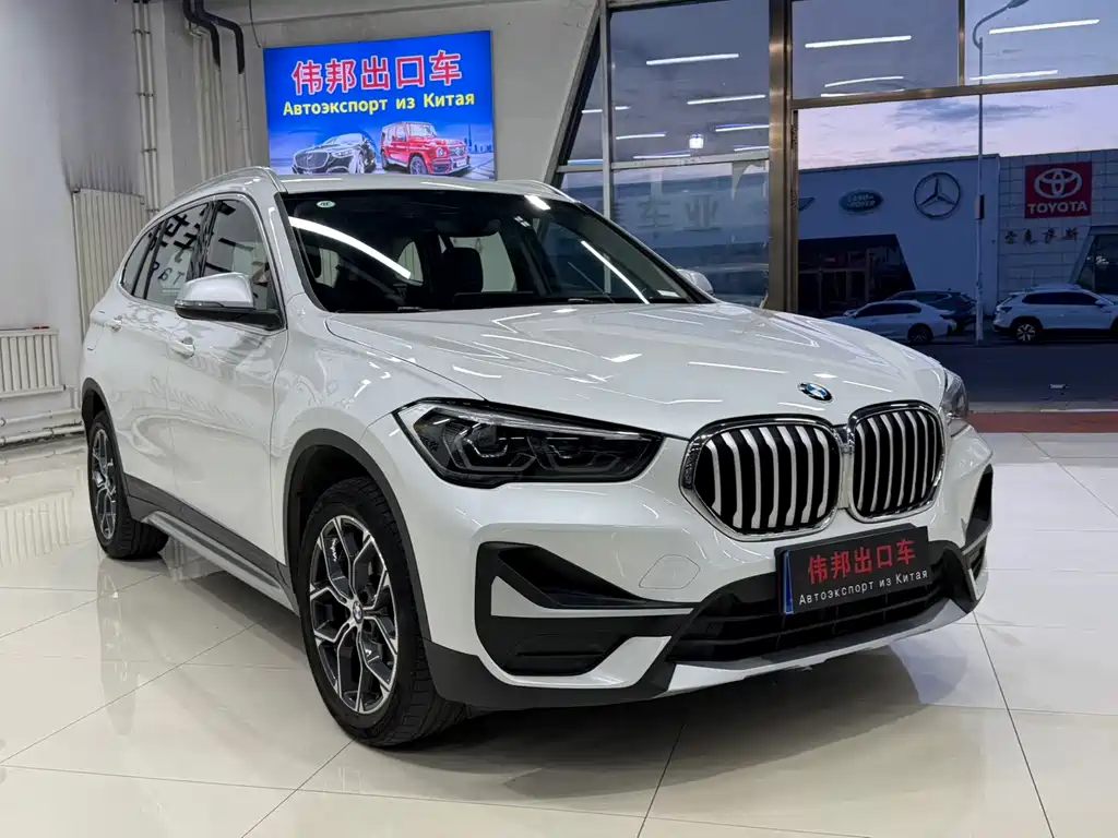 BMW X1 2022 — фото 3