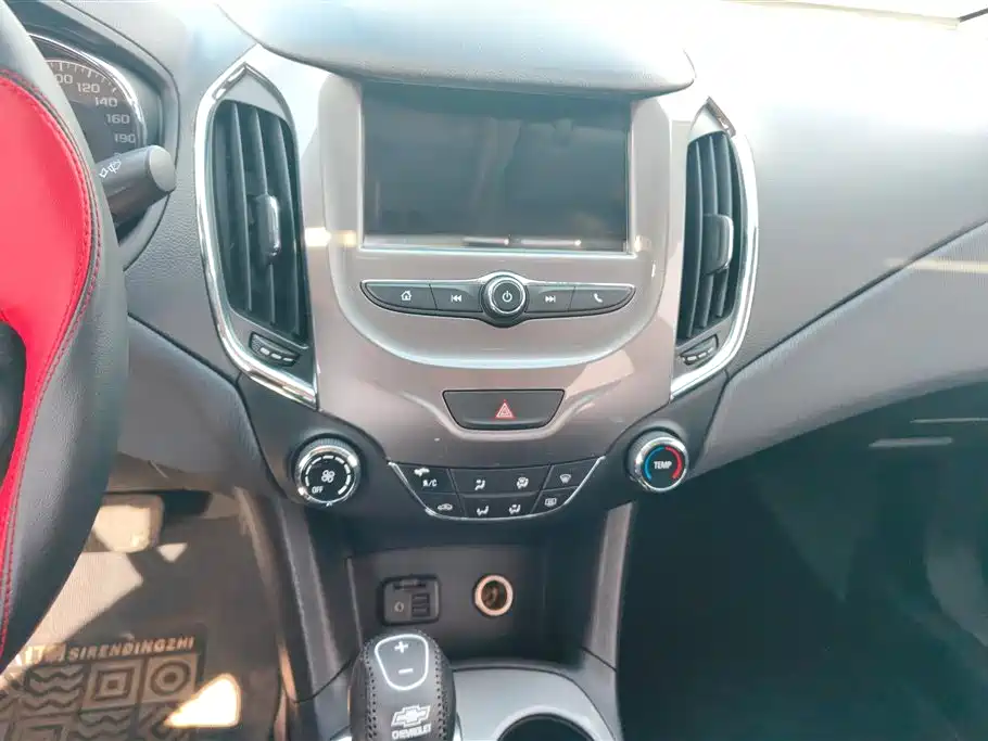 Chevrolet Cruze 2017 — фото 13