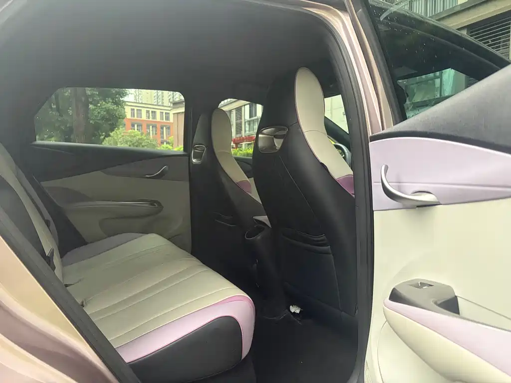 BYD Dolphin 2021 — фото 10