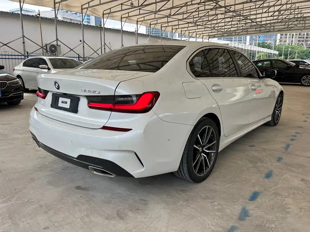 BMW 3 Series 2022 — фото 14