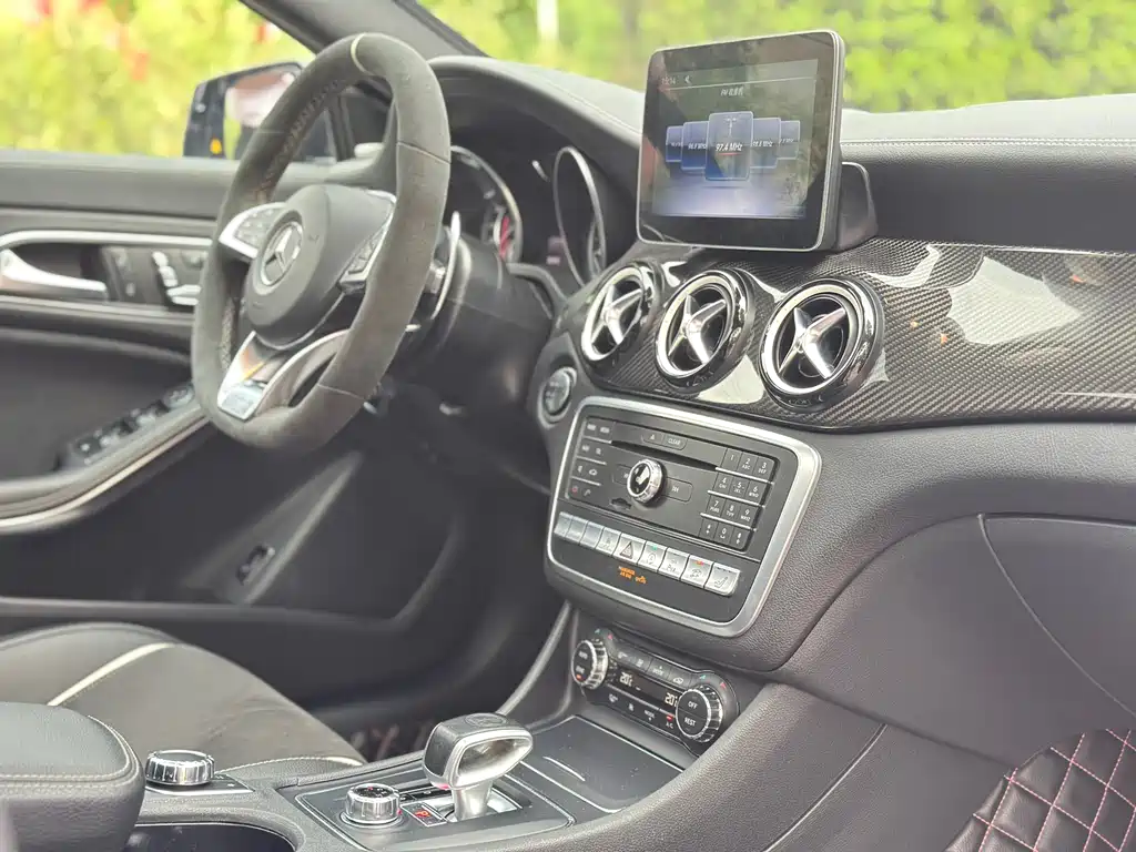 Mercedes-Benz CLA AMG 2019 — фото 39