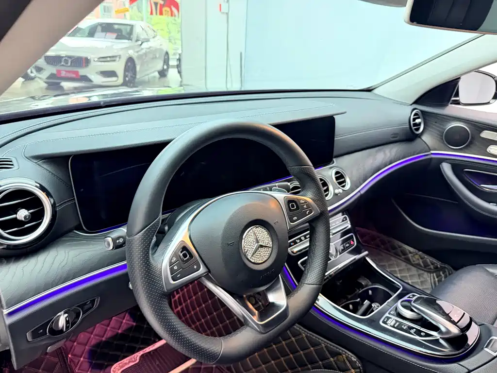Mercedes-Benz E-Class 2017 — фото 13