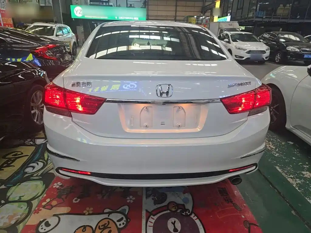 Honda Spirior 2015 — фото 6