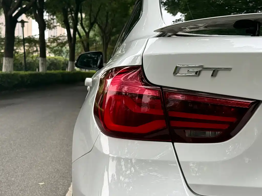 BMW 3 Series GT 2019 — фото 12