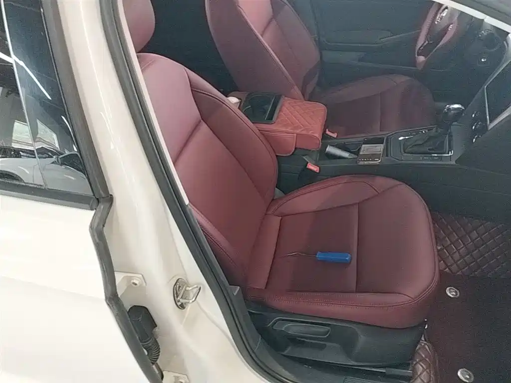 Volkswagen Lamando 2019 — фото 25