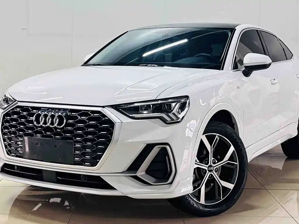 Audi Q3 Sportback 2021 — фото 1