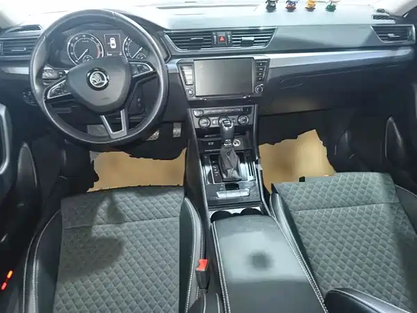 Skoda Superb 2016