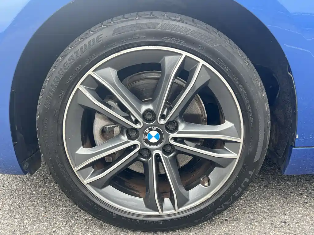 BMW 1 Series 2019 — фото 13