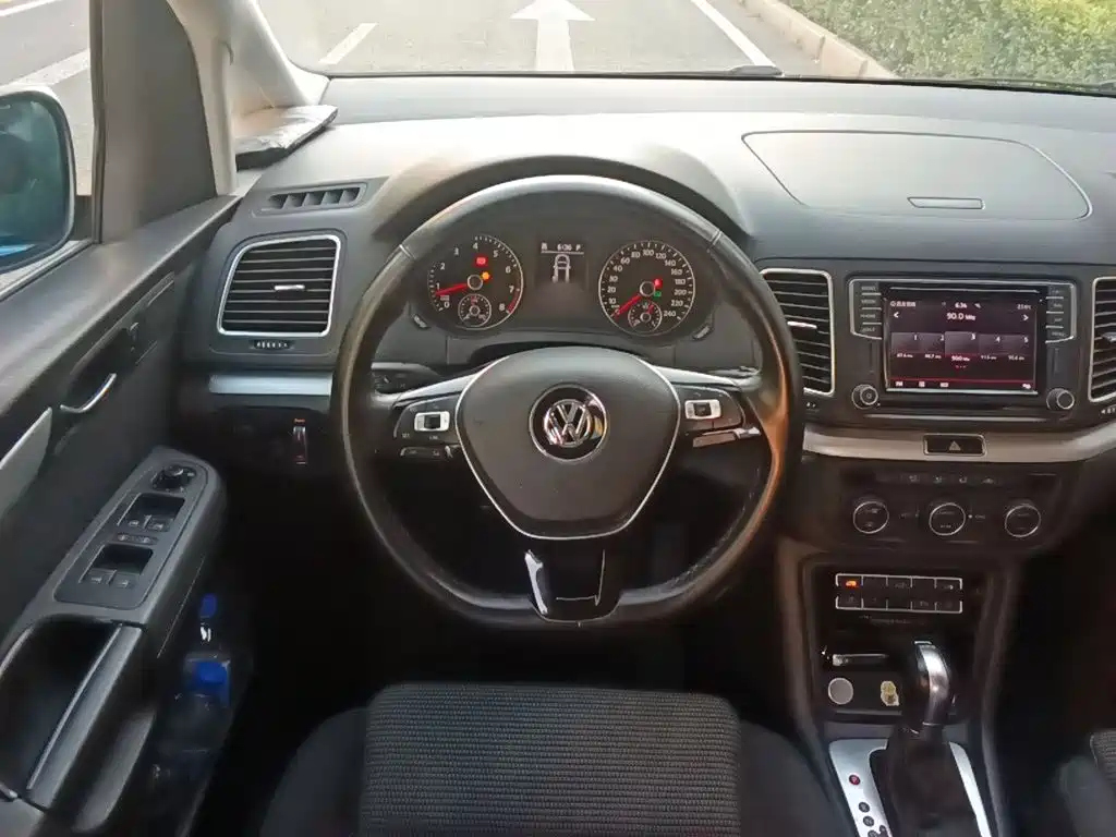 Volkswagen Sharan 2019 — фото 3