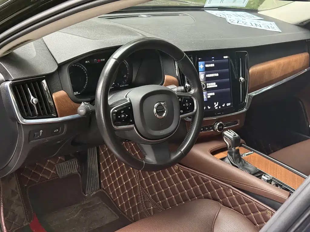 Volvo S90 2020 — фото 13