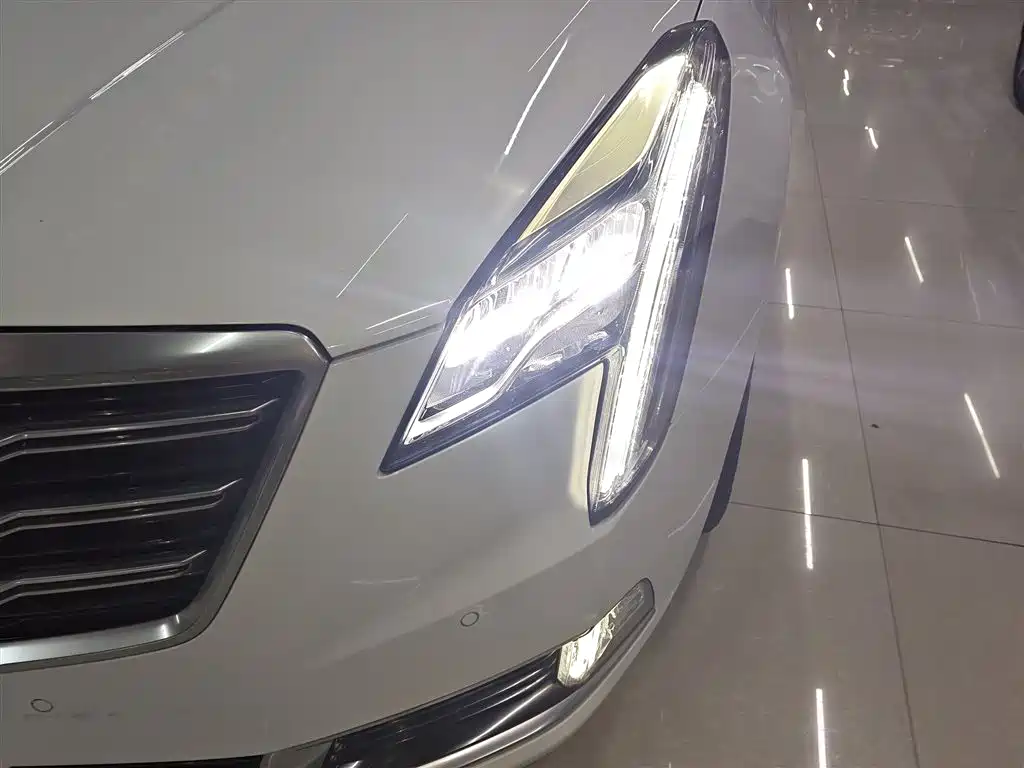Cadillac XTS 2019 — фото 24