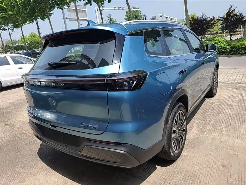 Chery Tiggo 8 PLUS C-DM 2025 — фото 7