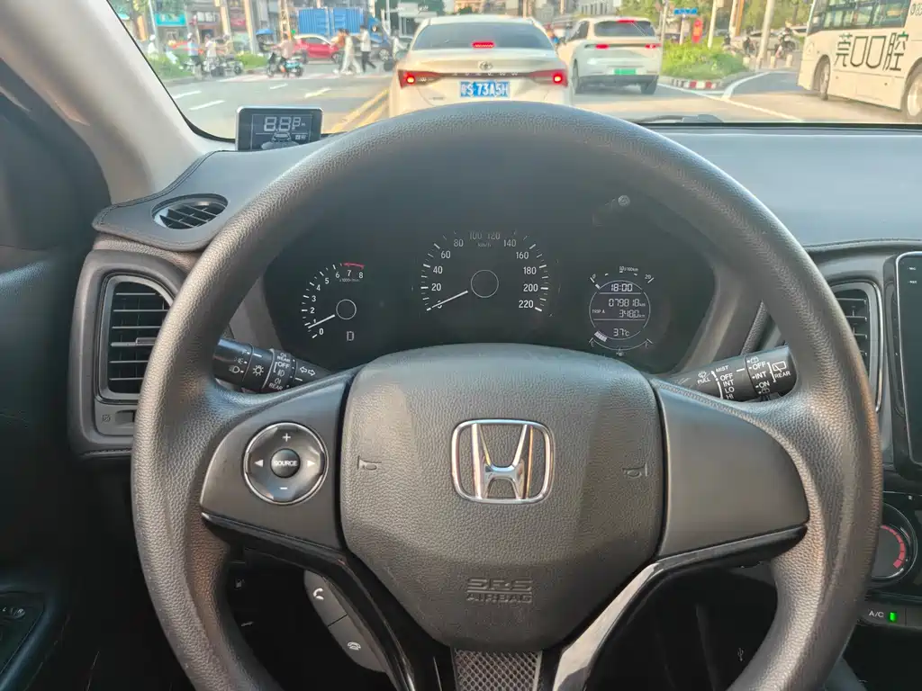 Honda Vezel 2017 — фото 10