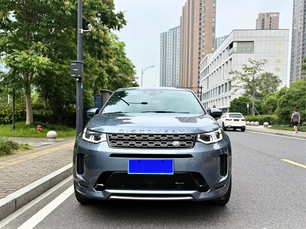 Land Rover Discovery Sport 2023 — фото 2