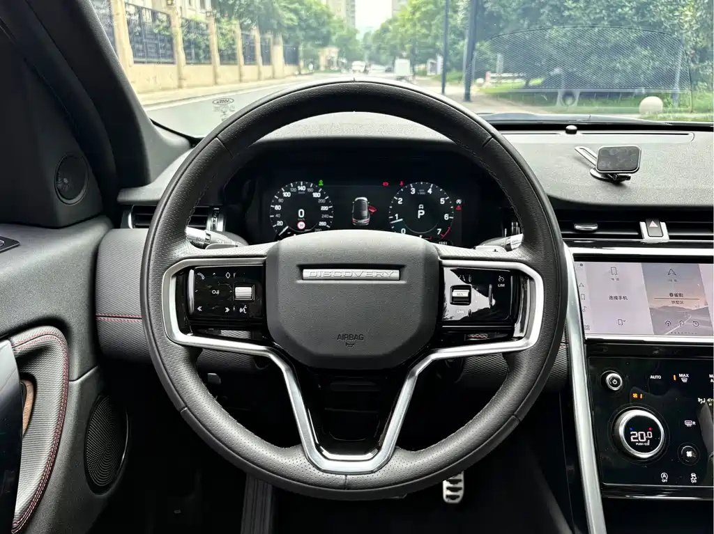 Land Rover Discovery Sport 2023 — фото 9