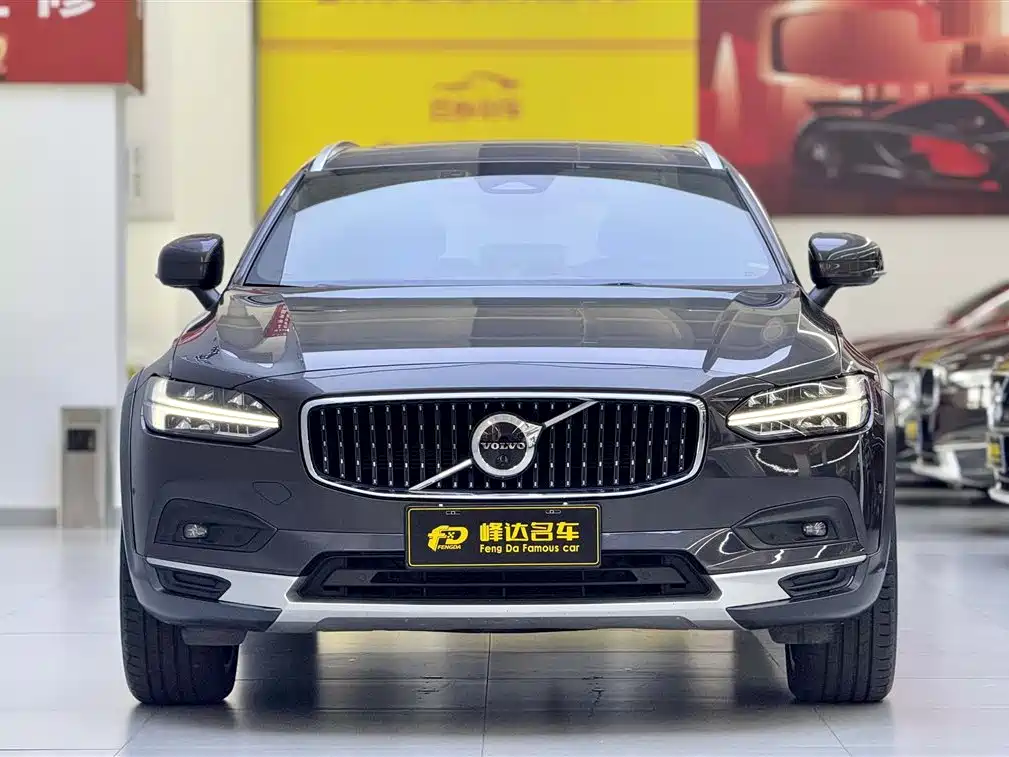 Volvo V90 2022 — фото 3