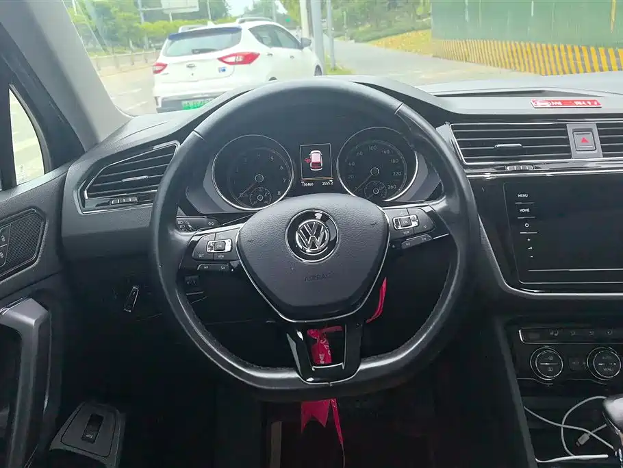 Volkswagen Tiguan L 2019 — фото 15