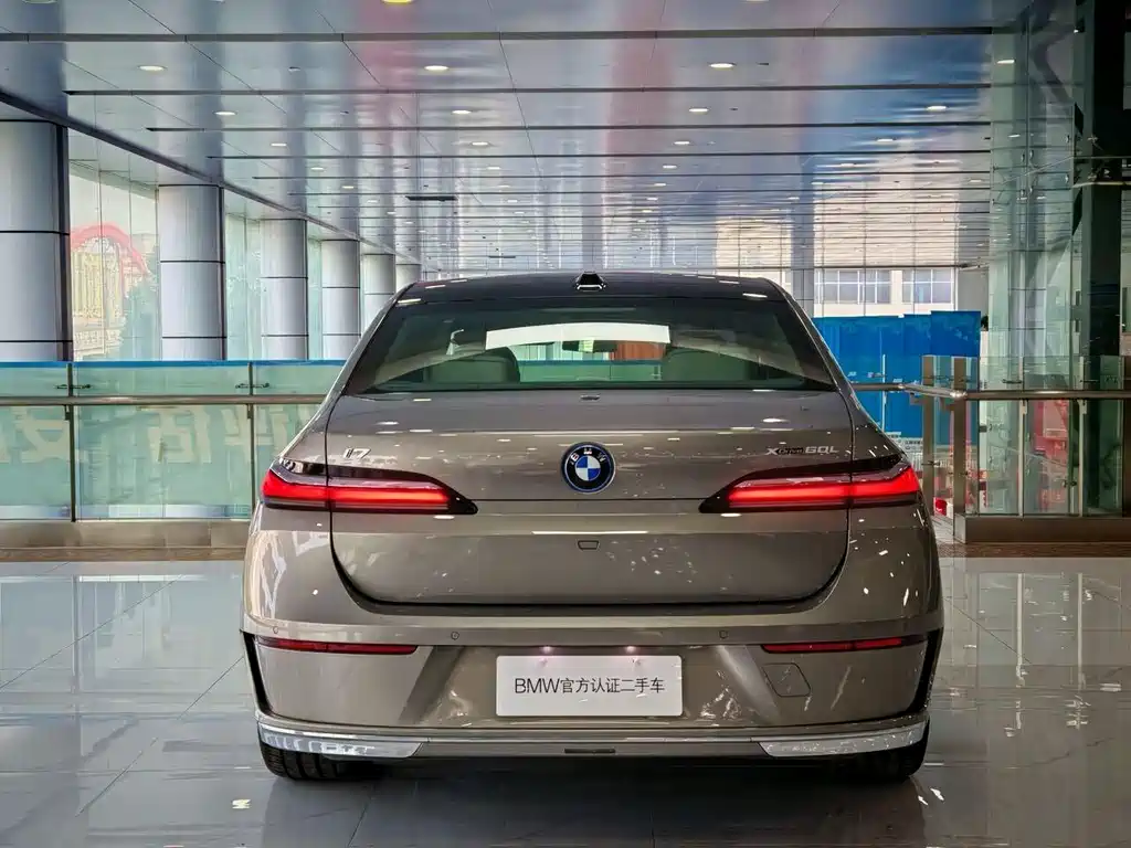 BMW i7 2022 — фото 5