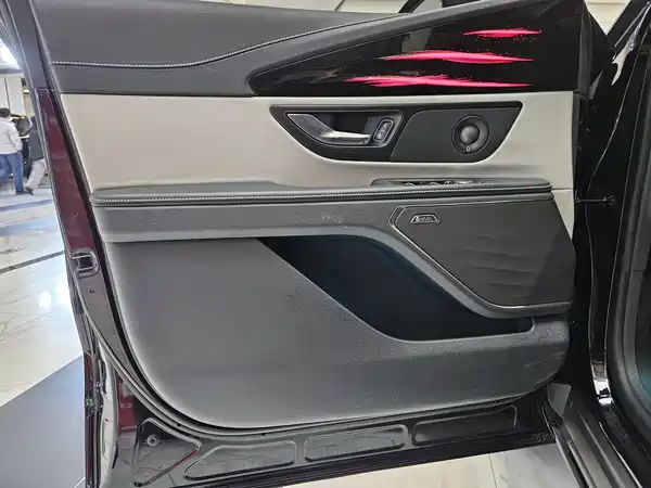 Lincoln Nautilus 2025