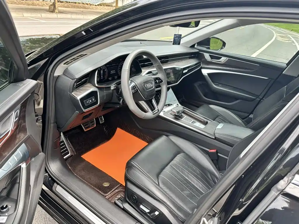 Audi A6L 2022 — фото 13