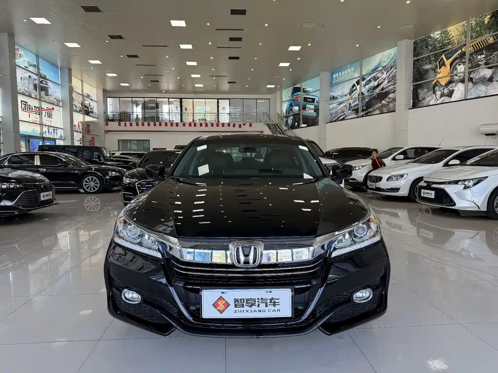 Honda Accord 2017 — фото 1