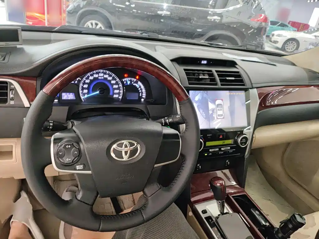 Toyota Camry 2014