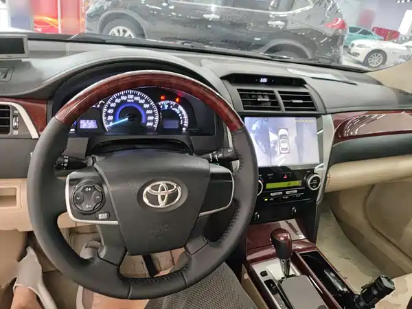Toyota Camry 2014