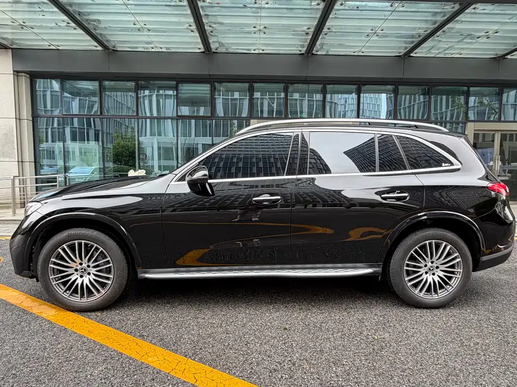 Mercedes-Benz GLC 2023 — фото 3