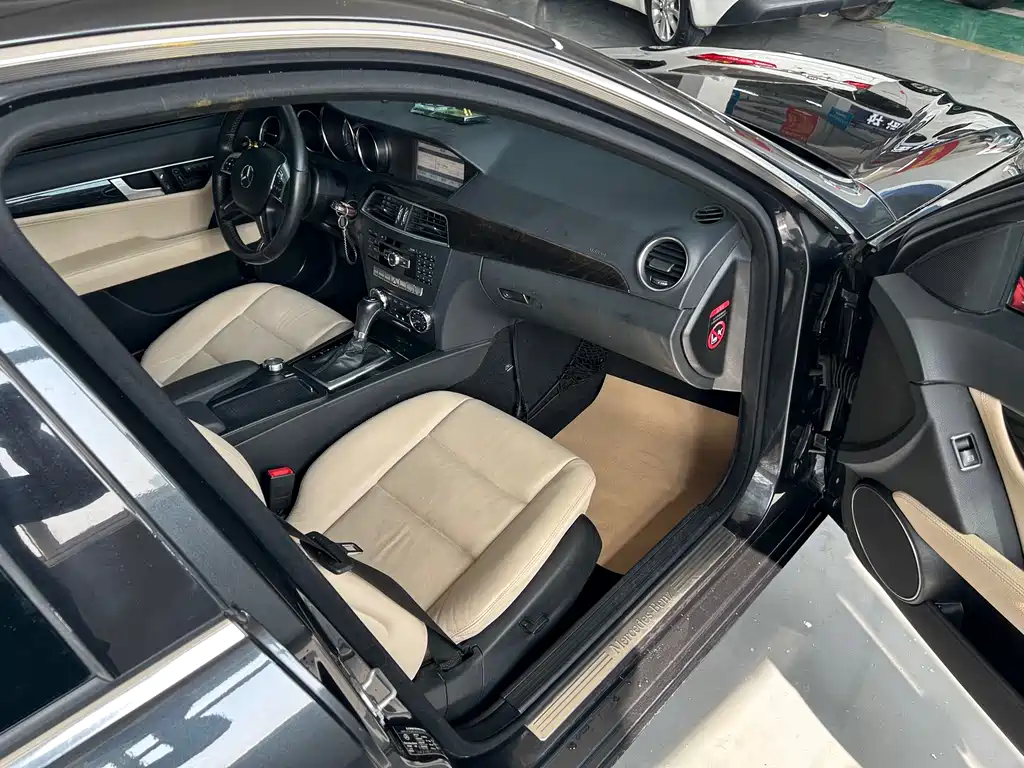 Mercedes-Benz C-Class 2013 — фото 16