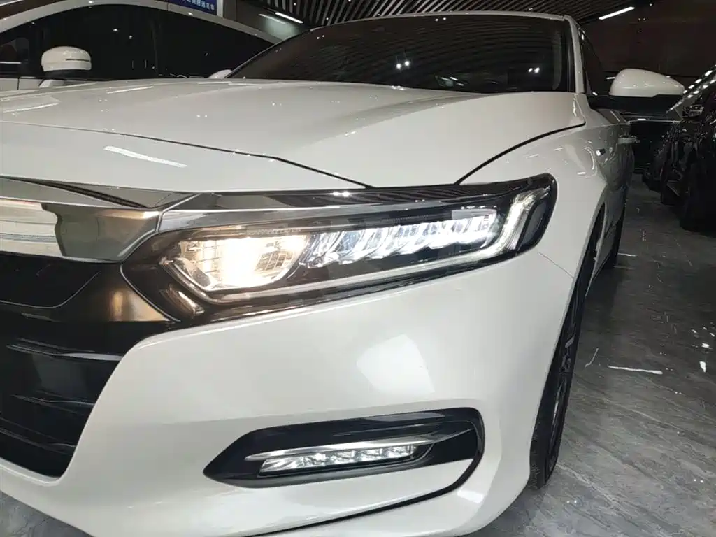 Honda Accord 2021 — фото 24