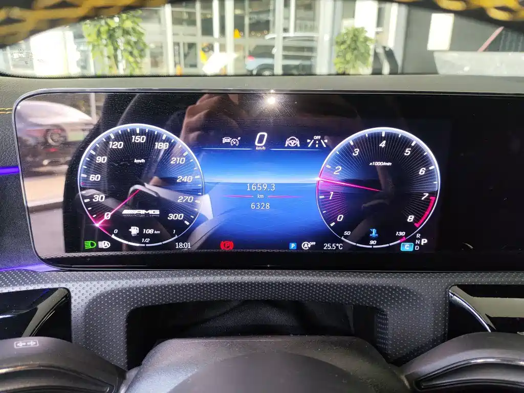 Mercedes-Benz CLA AMG 2025 — фото 9
