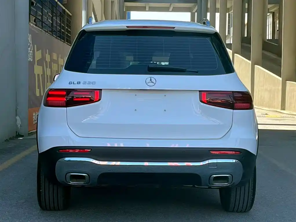Mercedes-Benz GLB 2025 — фото 4