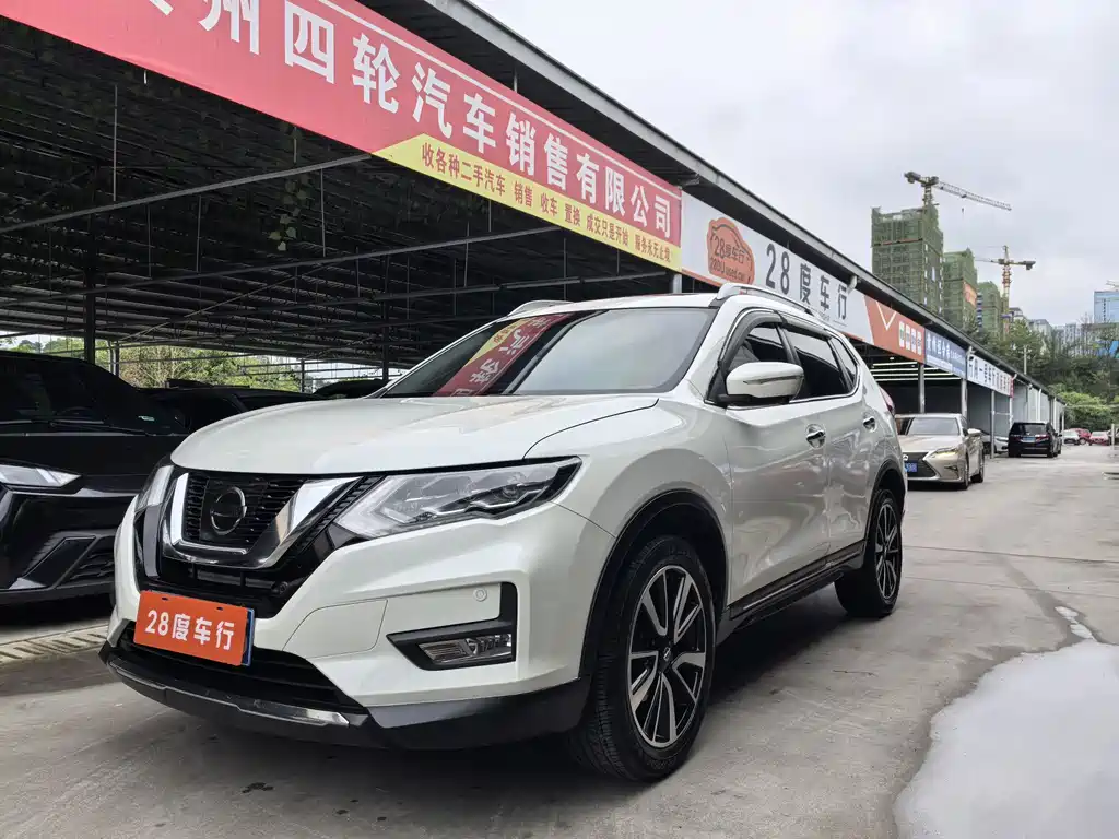 Nissan X-Trail 2017 — фото 1