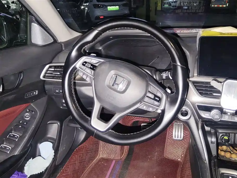 Honda Accord 2022 — фото 15