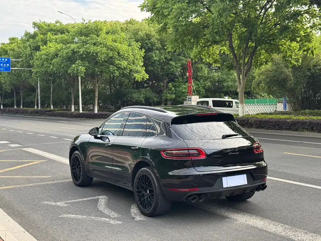 Porsche Macan 2018 — фото 8
