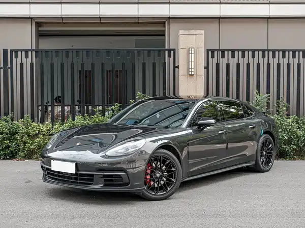 Porsche Panamera 2019