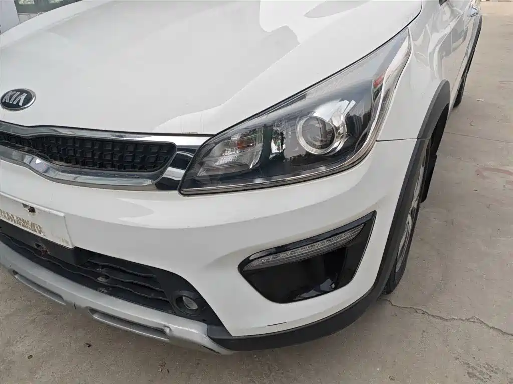 Kia KX Cross 2019 — фото 18