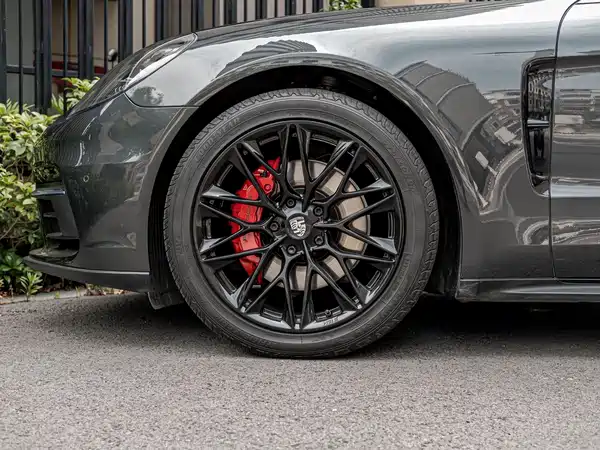 Porsche Panamera 2019