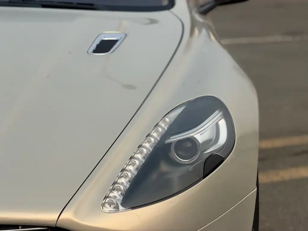 Aston Martin Rapide 2012 — фото 4