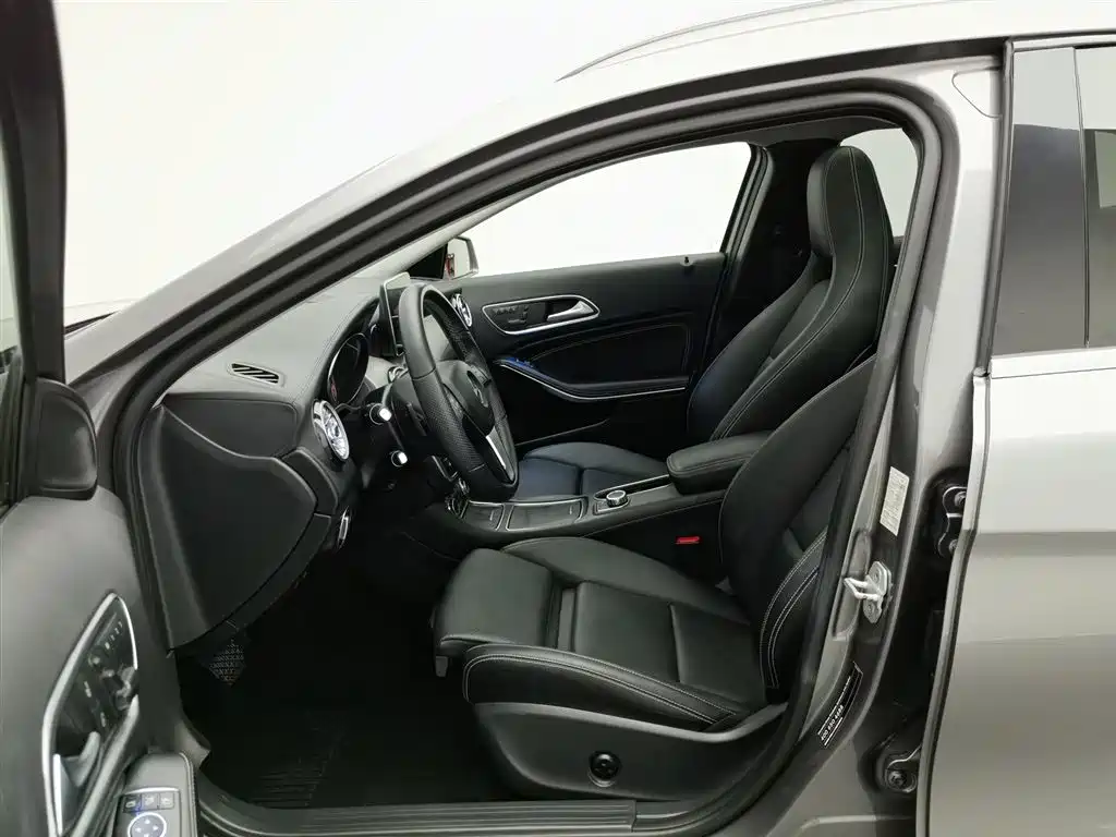 Mercedes-Benz GLA 2016 — фото 10