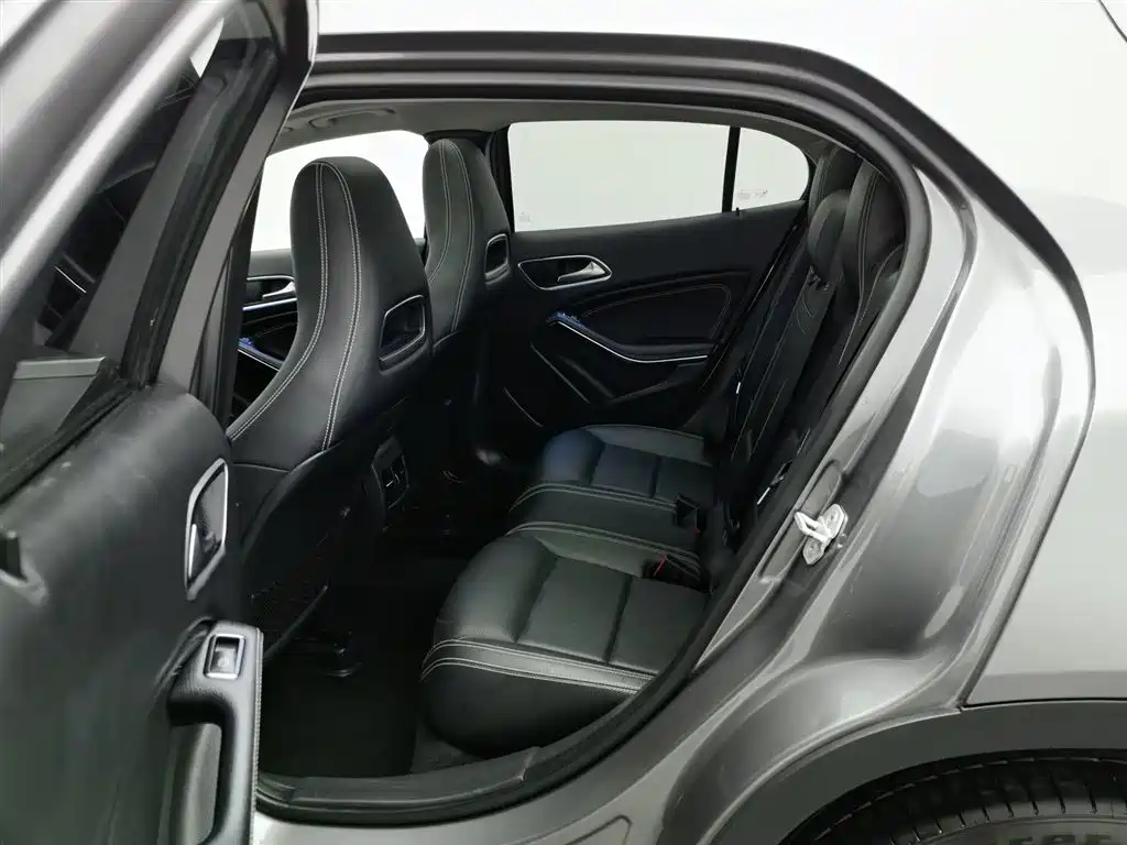 Mercedes-Benz GLA 2016 — фото 15