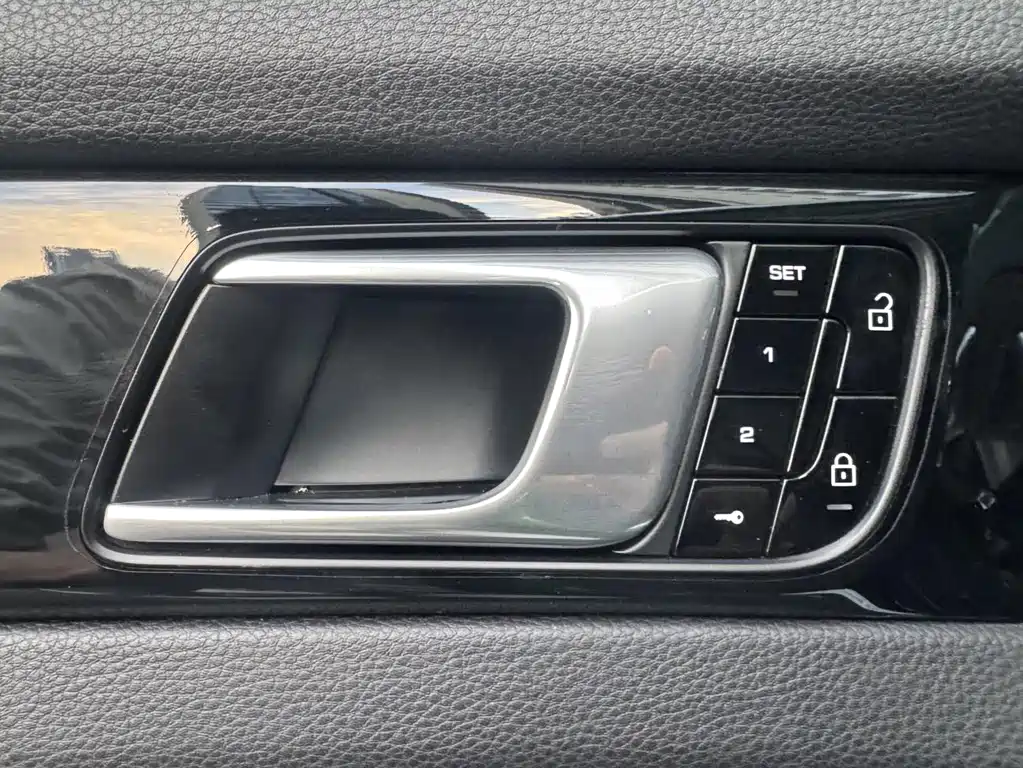 Porsche Panamera 2020 — фото 15