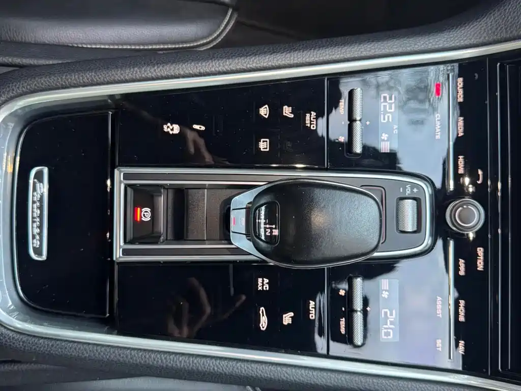 Porsche Panamera 2020 — фото 13