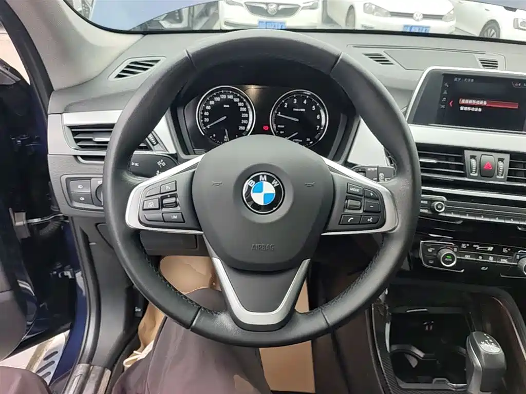 BMW X1 2019 — фото 11
