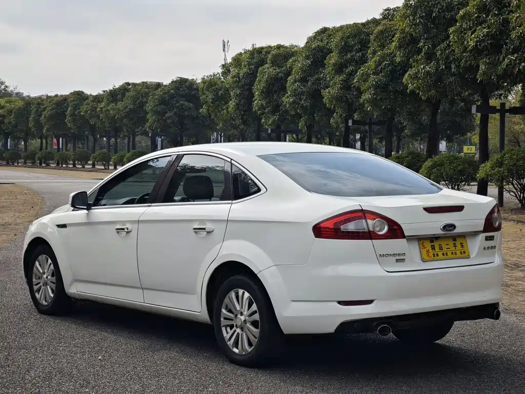 Ford Mondeo Zhisheng 2011 — фото 9