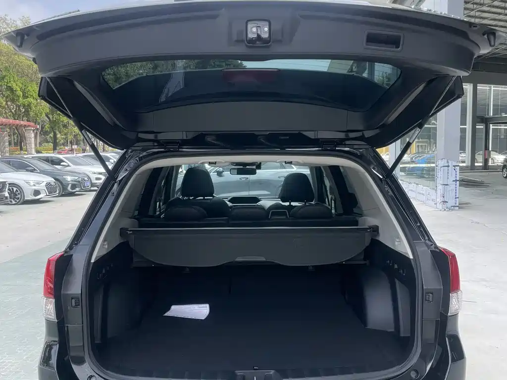 Subaru Forester 2022 — фото 24